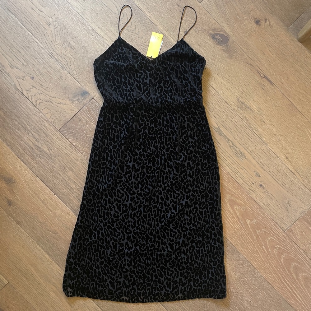 NWT H&M Black Leopard velvet midi dress in size 10